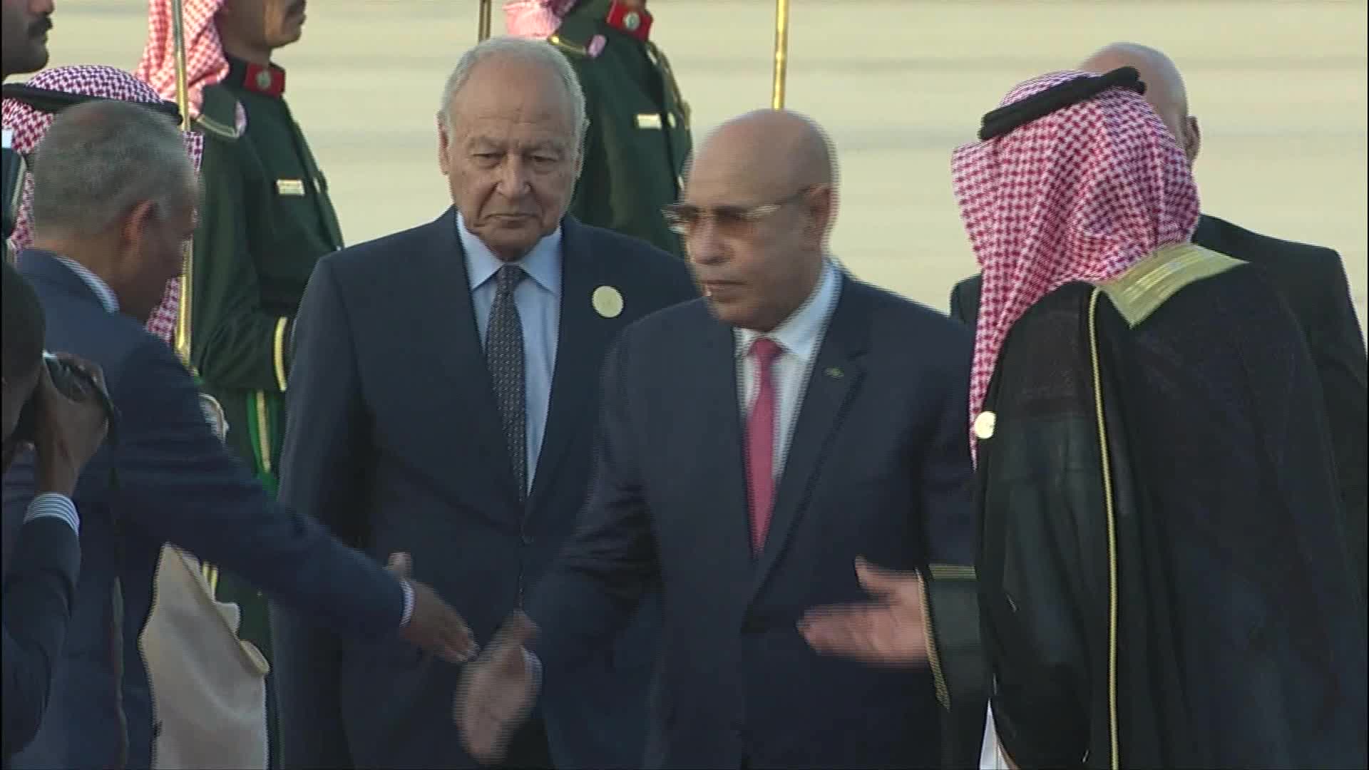 الرئيس الموريتاني يصل إلى جدة للمشاركة في القمة - snapshot 34.18